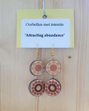 Oorbellen met intentie 'Attracting abundance'