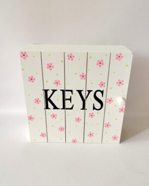 Gerecycled sleutelkastje met dot painting bloemen – vrolijke duurzame wanddecoratie